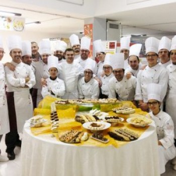 Il pastry chef della Nazionale Italiana Cuochi, Giuseppe Palmisano, a Istituto Eccelsa